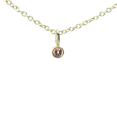 Kleine hanger met (half-) edelsteen